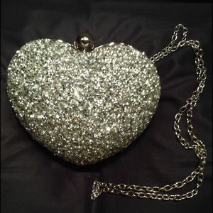 ‘PROM READY’ Silver Diamond clustered heart clutch